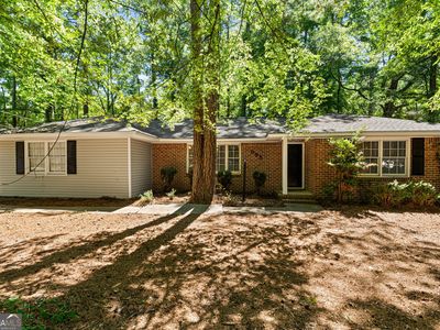 995 Roundtable Ln