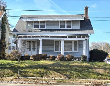 835 Eastern Ave SE