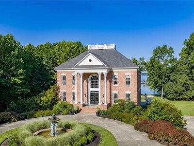 3528 Barretts Ferry Dr