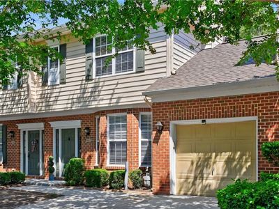 Property at 5812 Echingham Dr, Virginia Beach, VA
