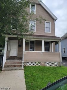 476 Laurel St