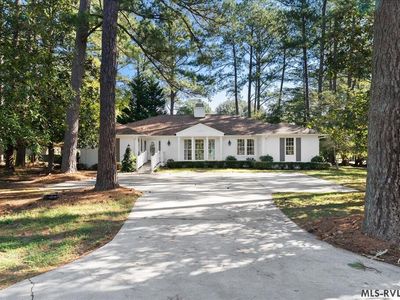 904 W High St