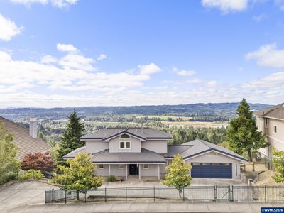 3460 Eola Dr NW