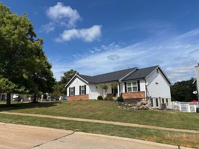 102 Hunters Lake Ct