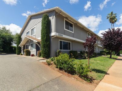 3306-3260 Alexander Dr