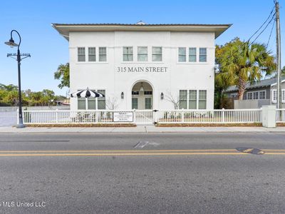 315 Main St #B
