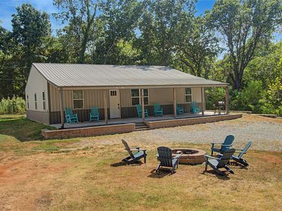 232 Oak Hollow Rd