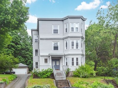 52 Paul Gore St