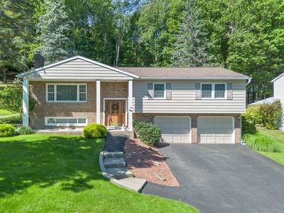 1616 Carnegie Dr