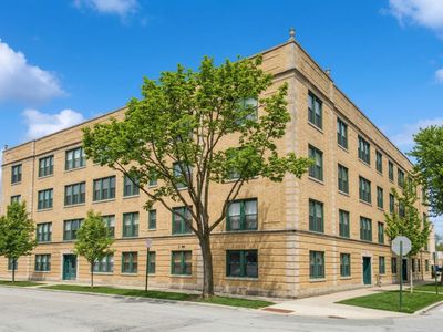 4900 Davis St APT 3E