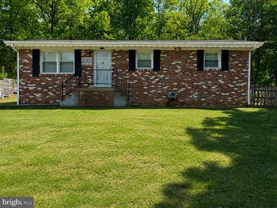 7127 Barry Rd