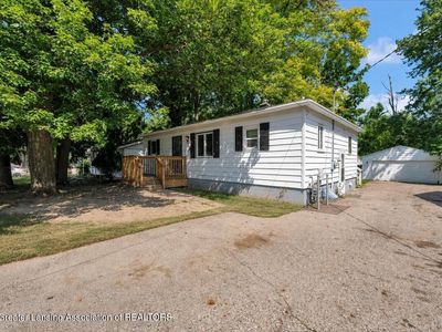916 Hein Ave