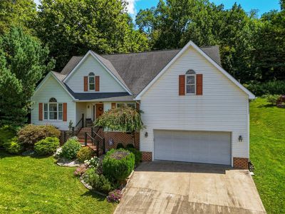 109 Dogwood Ln