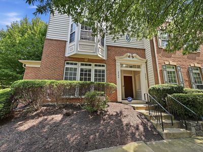 2584 Eastbourne Dr