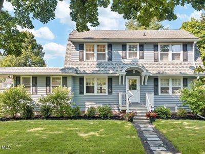 27 Herrick Avenue