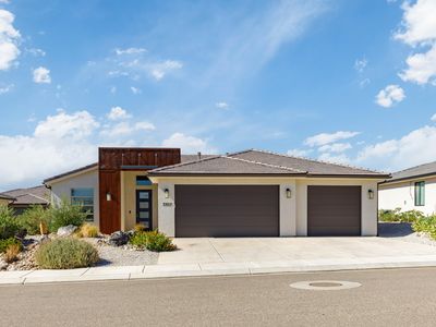 3107 E Lavatera Dr