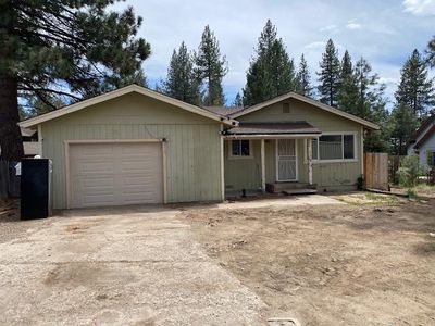 232 E Loyalton Ave