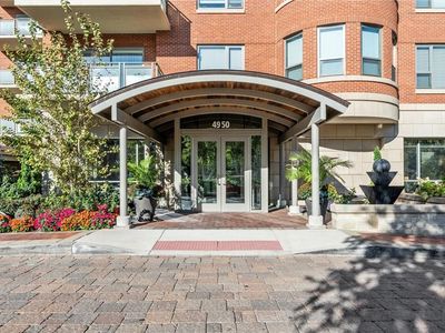 4950 Central St APT 805