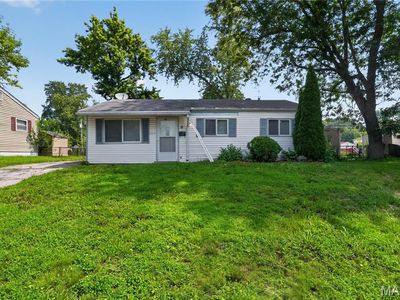 835 Lexington Park
