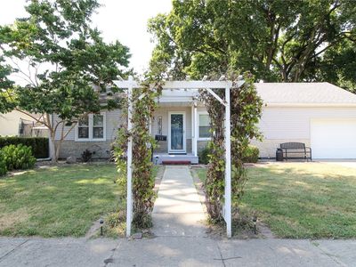 708 N Walnut St