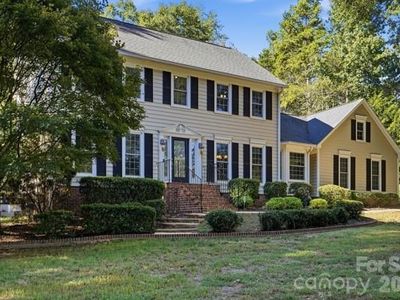 1677 Double Oaks Rd