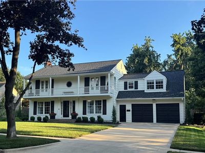 1207 W 67th Ter