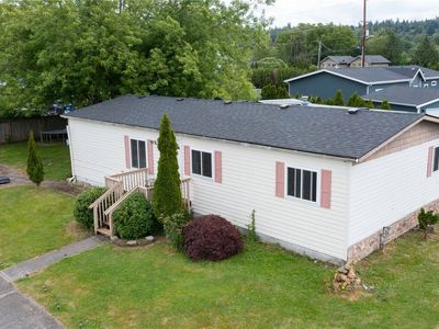 1706 N 32nd Place