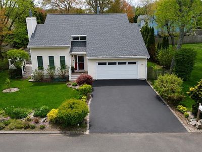 35 Lilly Ln