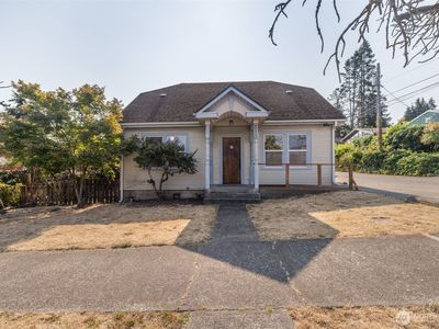 711 S Race Street