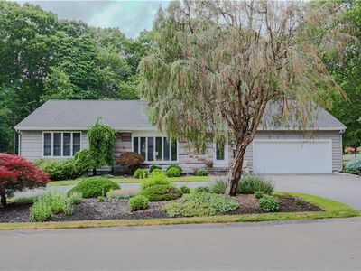 42 Elmdale Ave