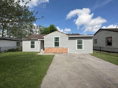 8423 Wier Dr