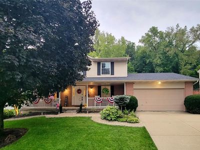 565 Riverbend Ct