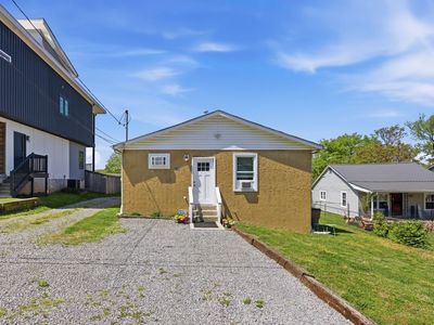 1214 Katie Ave