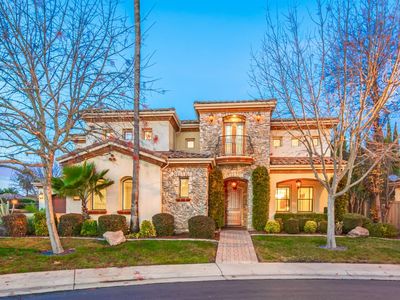 424 Calabria Ct