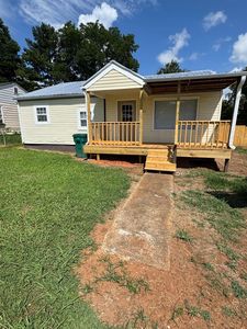 1113 W Montgomery Ave