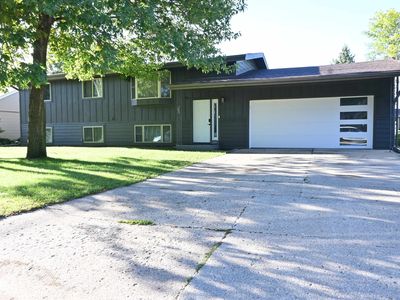 300 9th St SW