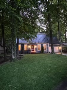 360 Locust View Way