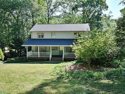 215 Riverside Dr