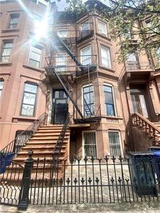 9 Spencer Pl #4