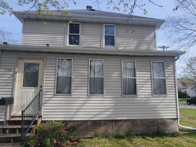 1702 New York AVENUE