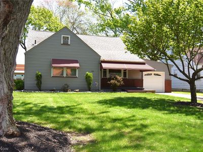 Property at 211 Parish Ave, Hubbard, OH