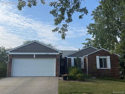 4650 Island Park Dr