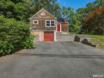 24 Guerney Avenue