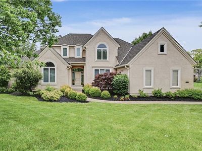 5802 W 140th Ter