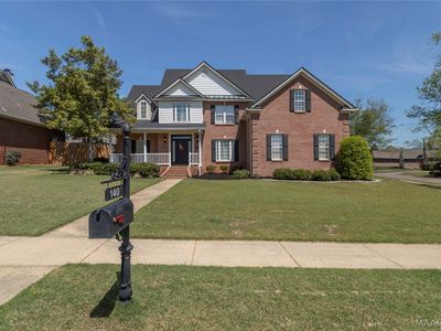 140 E Poplar St