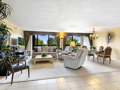 2480 Presidential Way #403