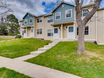 7911 Lexington Park Dr