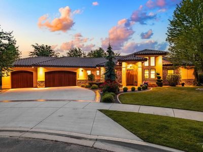 1046 W Baja Bello Ct