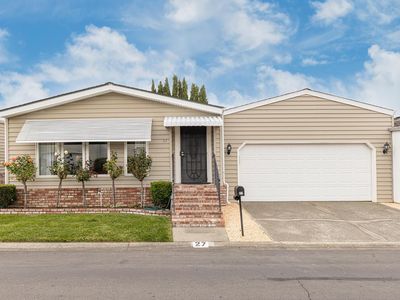 27 Falcon Crest Circle