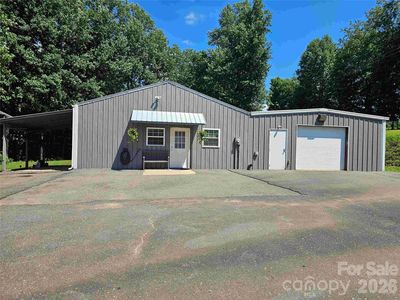 669 Old Lowgap Rd